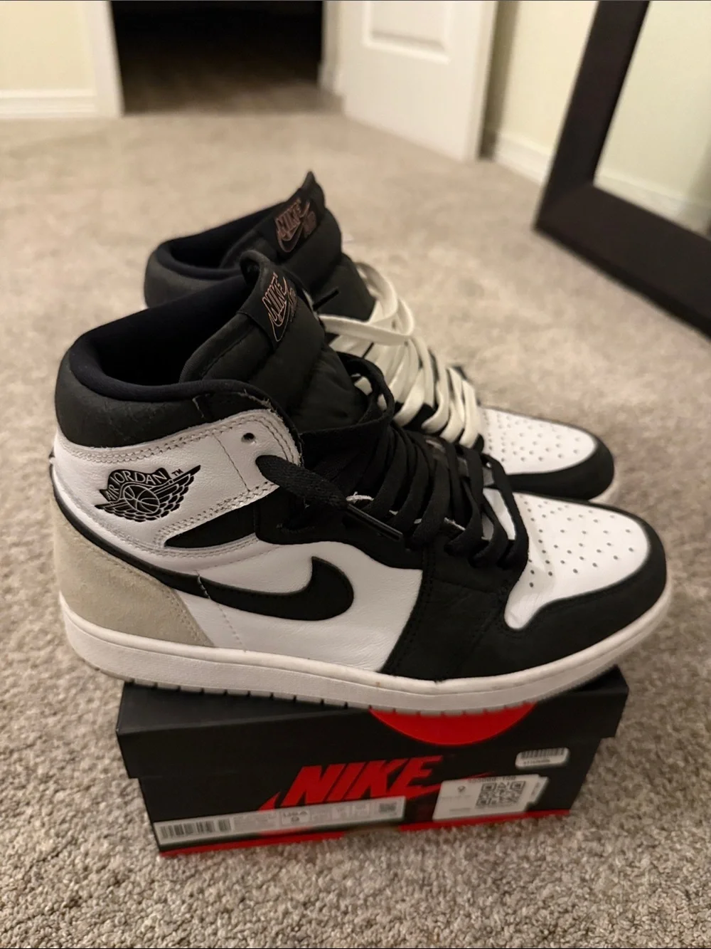 Air Jordan Men’s 1 Retro High OG 'Stage Haze' size 9
